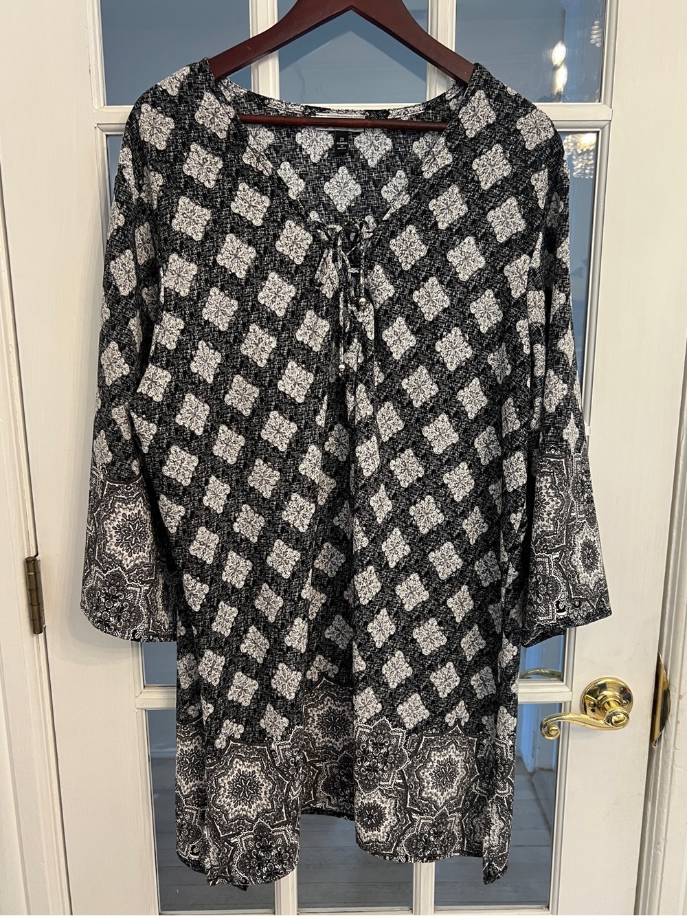 J. VALDI Women’s Boho Medallion Print Swim Cover Up Tunic Black White 2X